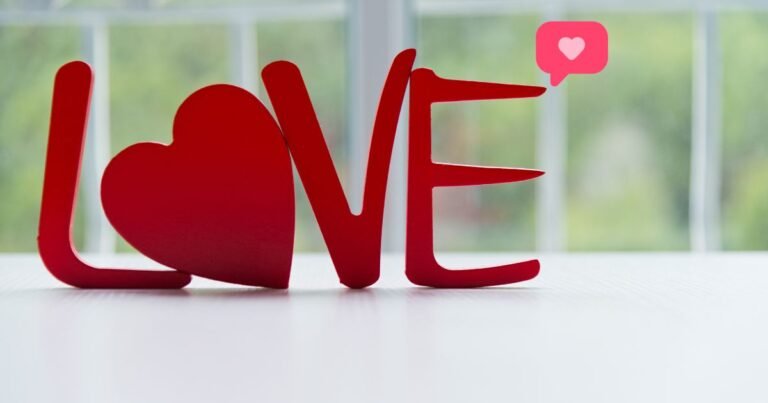 103+ Touching Love Messages for Her to Melt Her Heart
